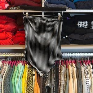 Discovery black/white striped strapless snap bottom bodysuit size L